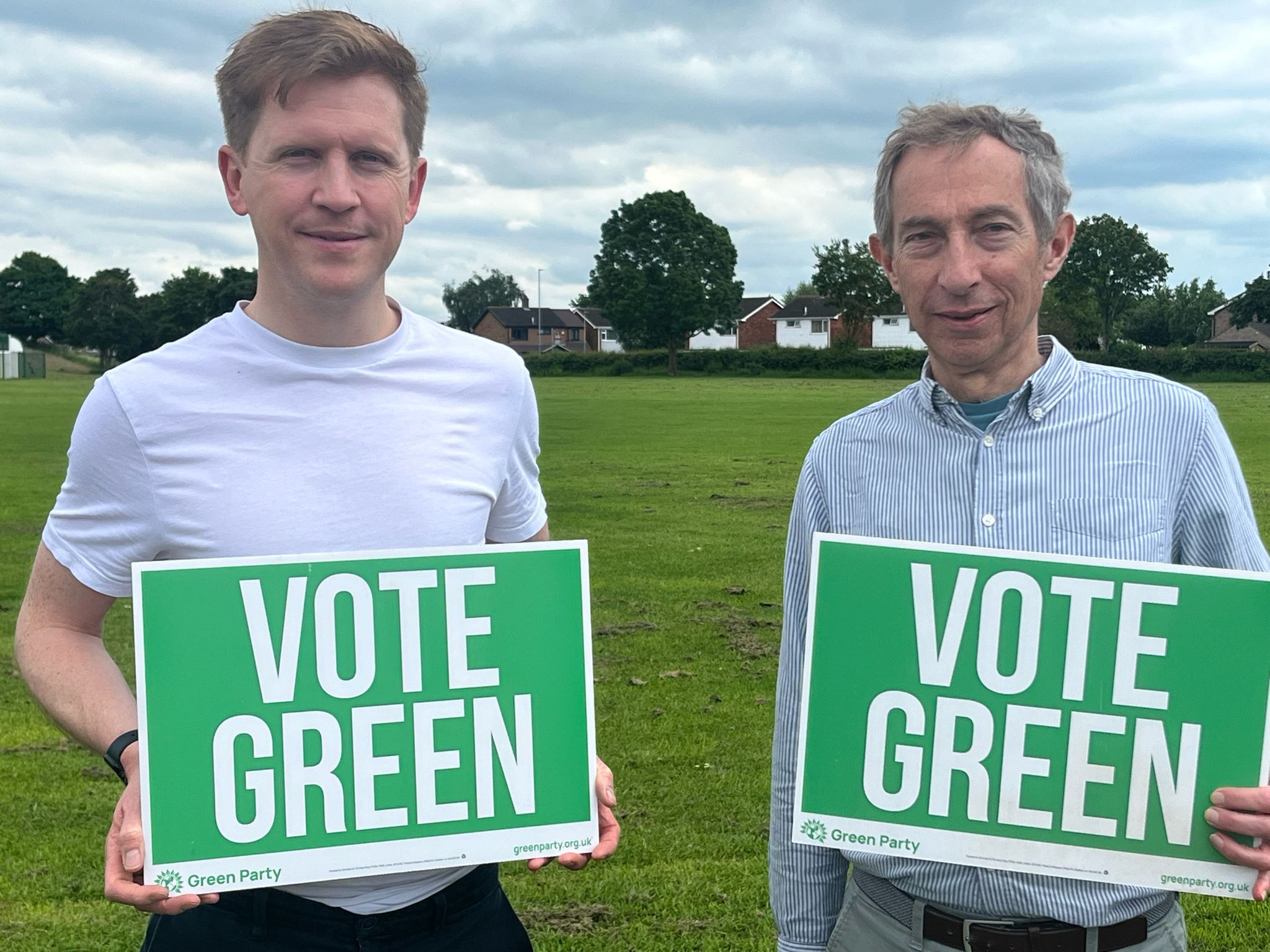 Councillor Geoff Lawrence with Alastair McQuillan